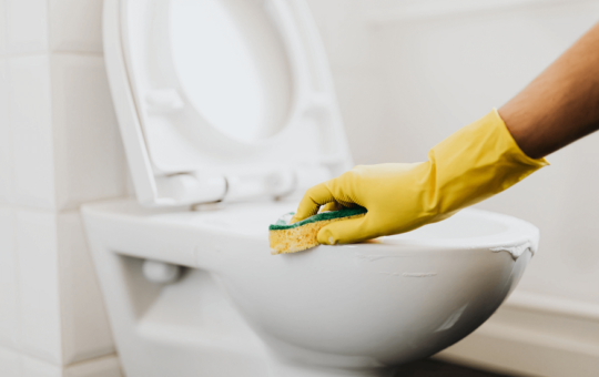 cleaning heavily scaled toilets
