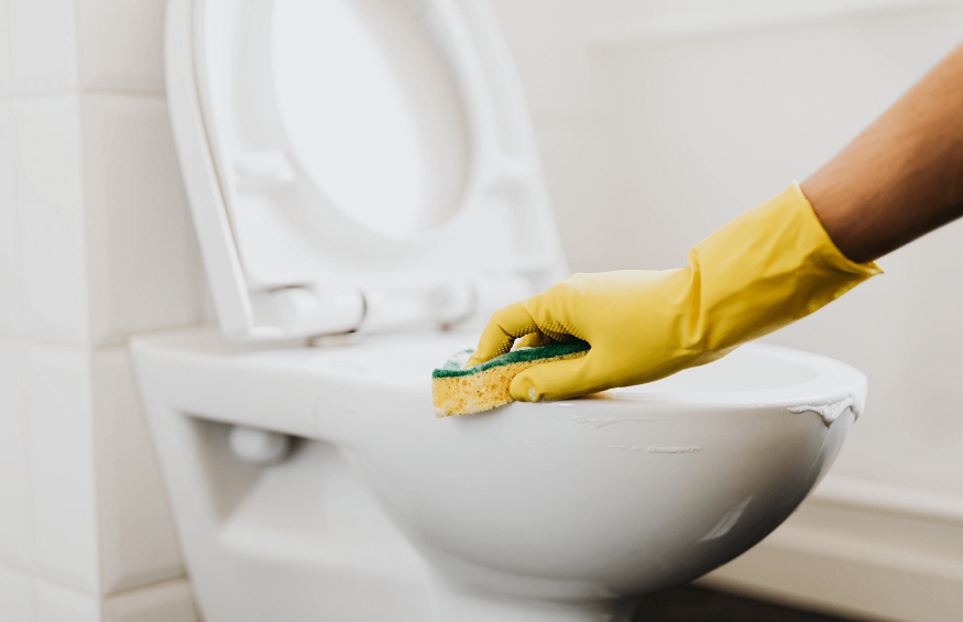 cleaning heavily scaled toilets